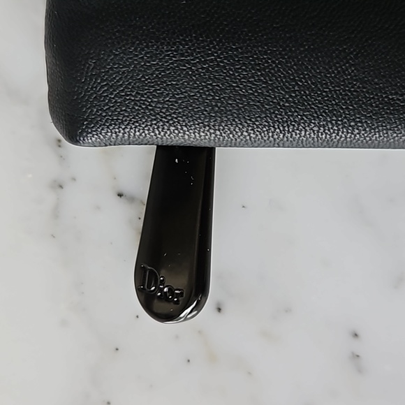 Dior Logo Makup Case and Gift Bag - Picture 4 of 6